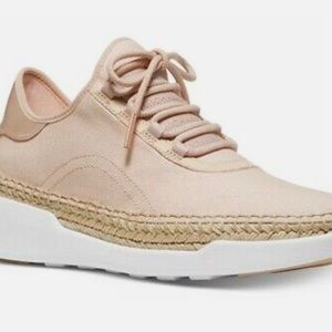 Women’s shoes